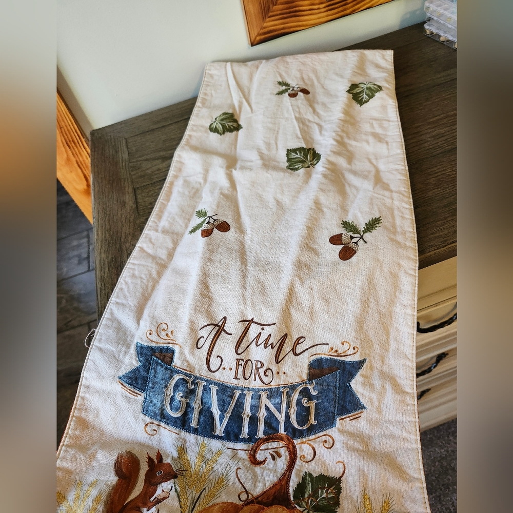 Fall/Thanks-Giving Table Runner - Picture 2 of 3